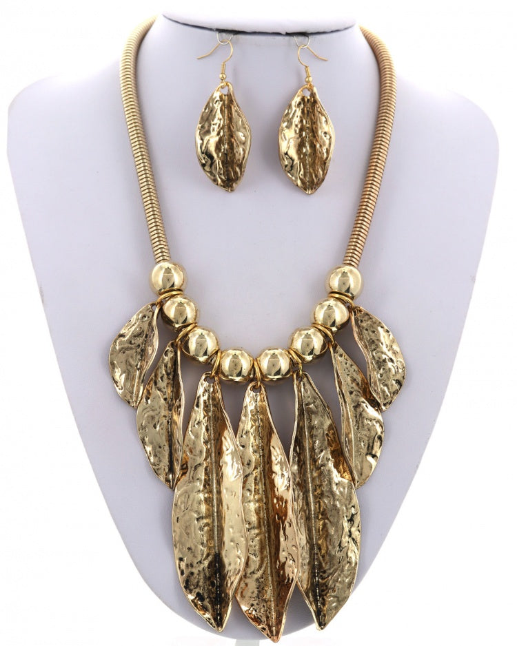 LEAF HAMMERED GOLD NECKLACE SET