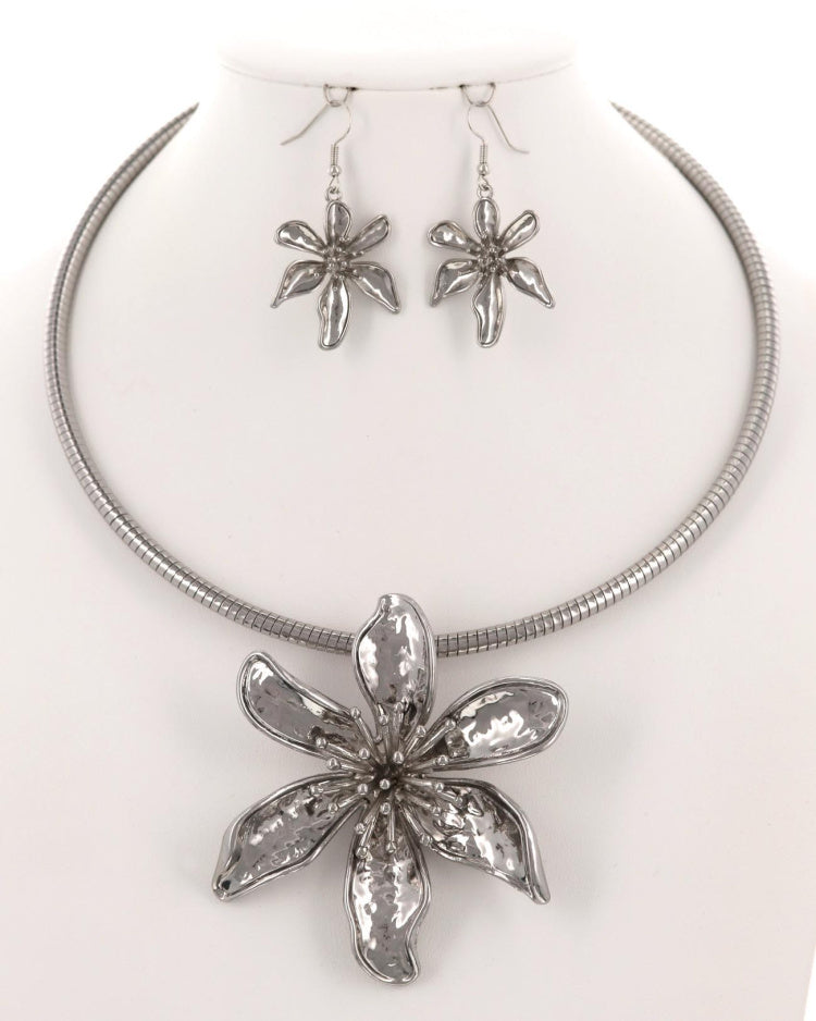 FLOWERBOMB NECKLACE SET