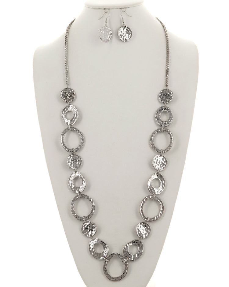 HAMMERED SILVER NECKLACE SET