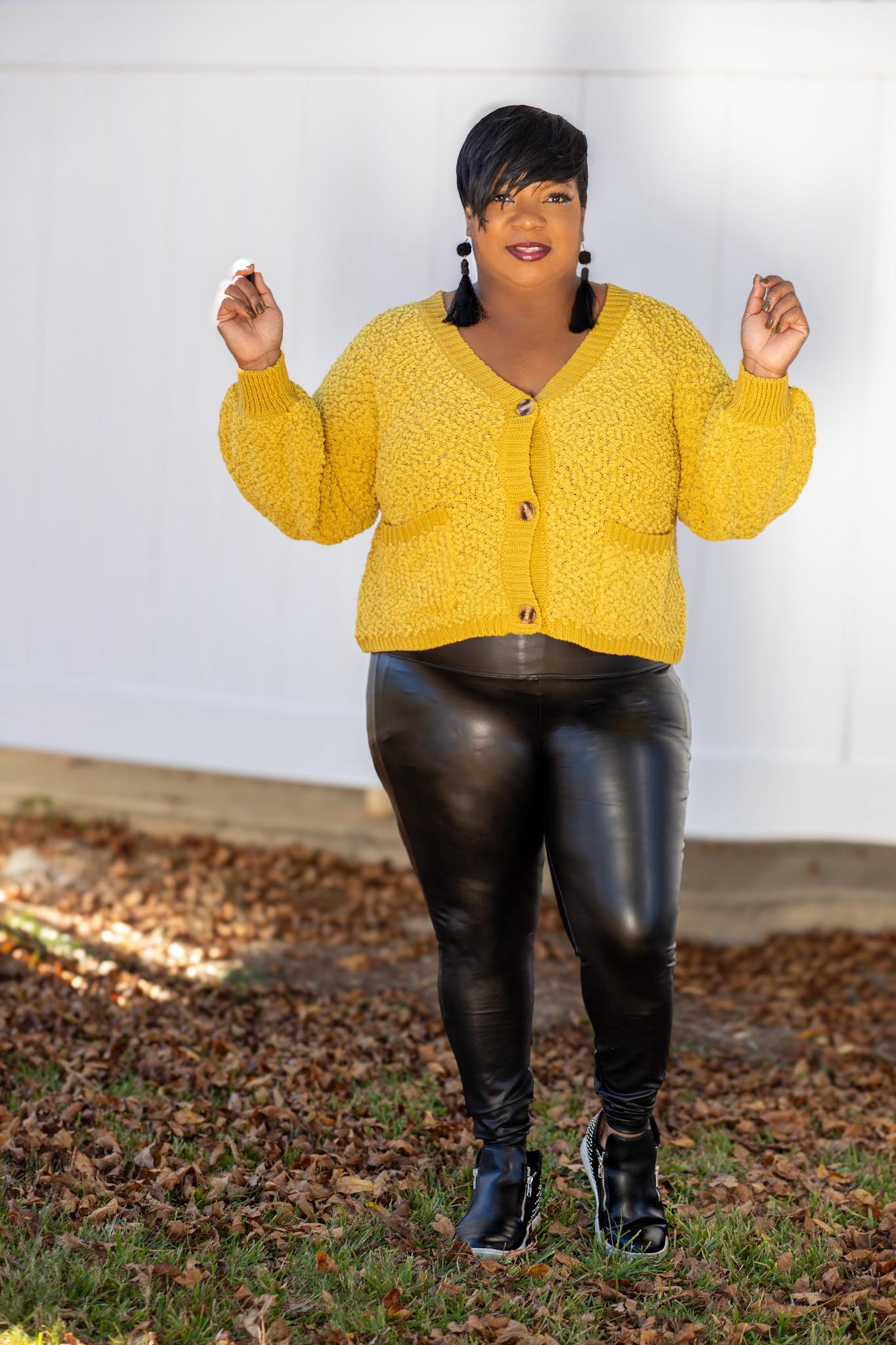 BUTTON ME CROP SWEATER