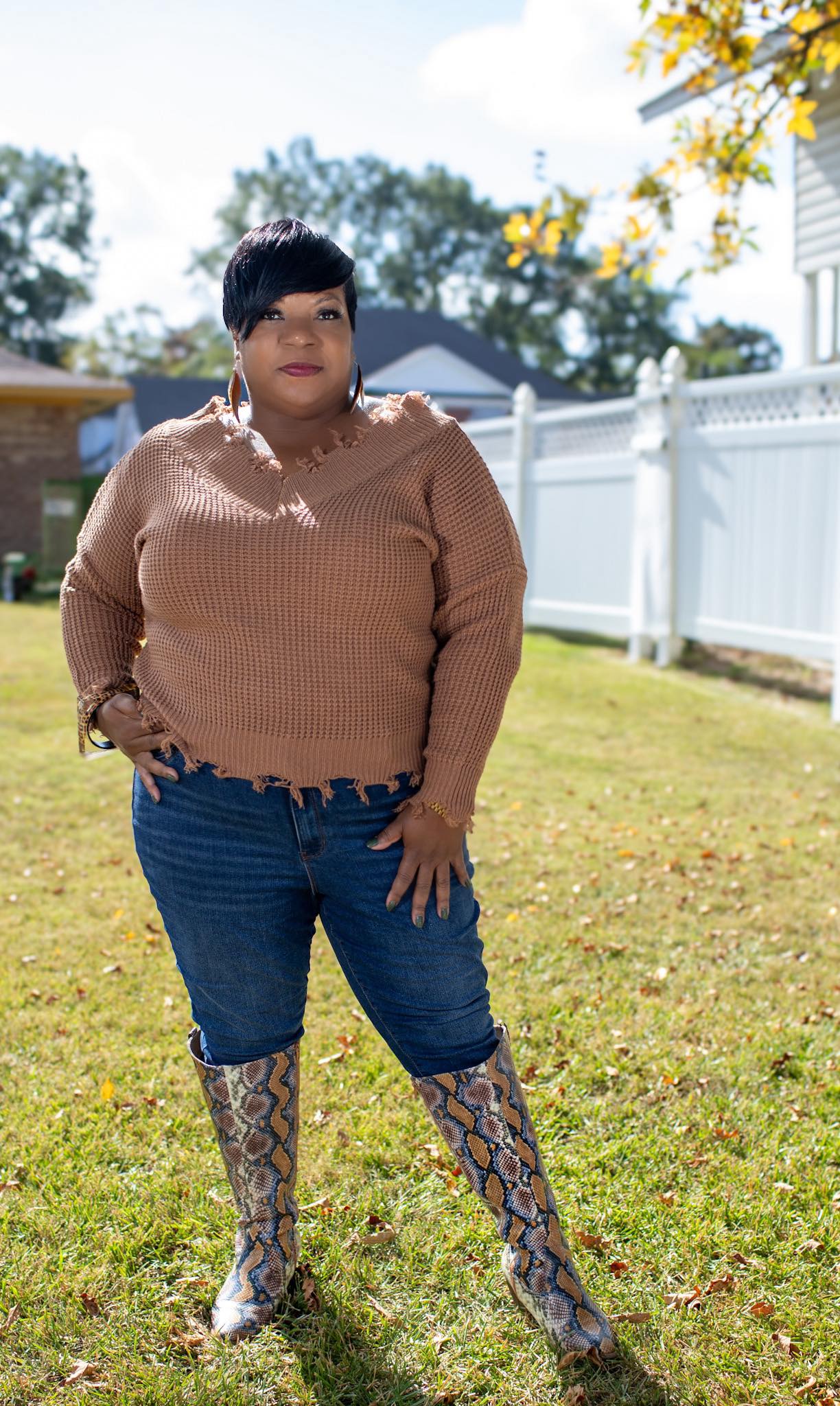 FRINGE VNECK SWEATER