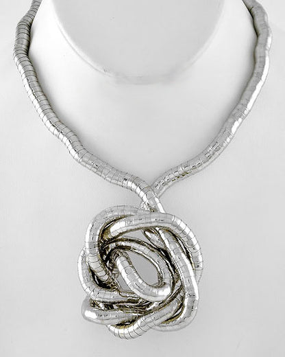 THE SERPENTINE TWIRL NECKLACE SET