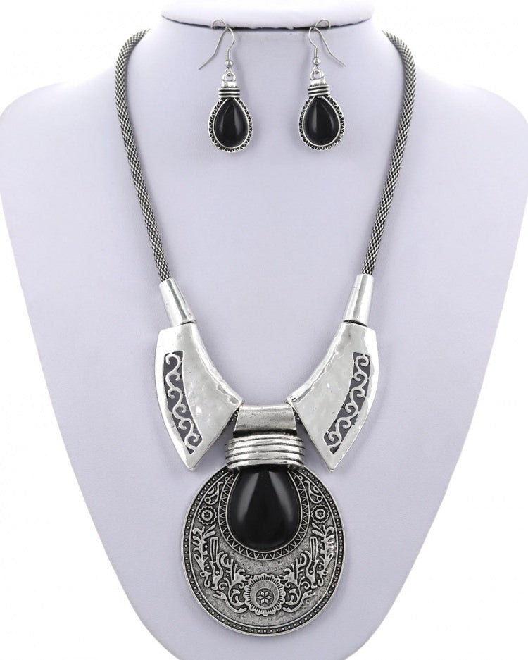 FILIGREE BLACK NECKLACE SET